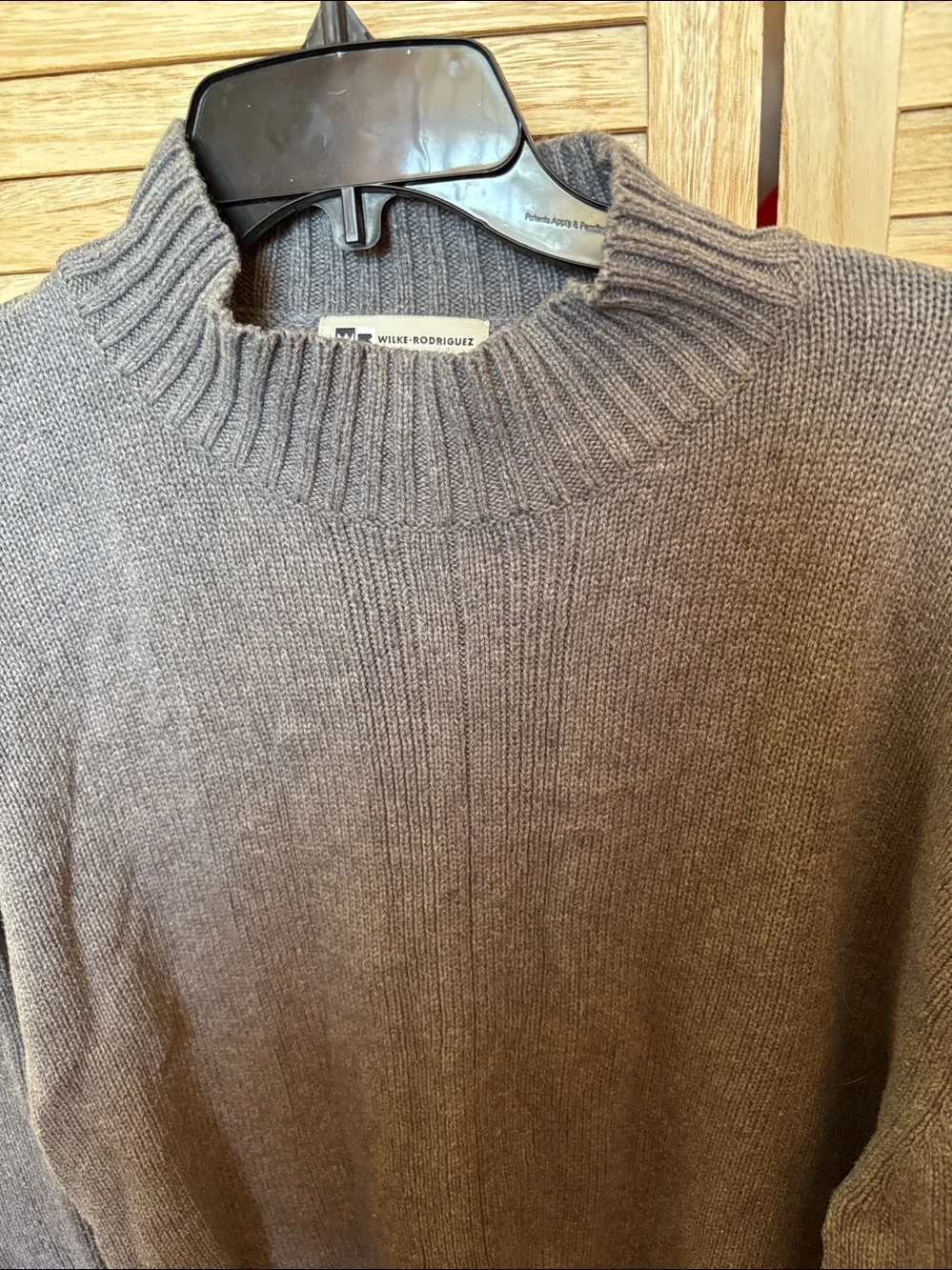 Men’s Wilke Rodriguez sweater XLT